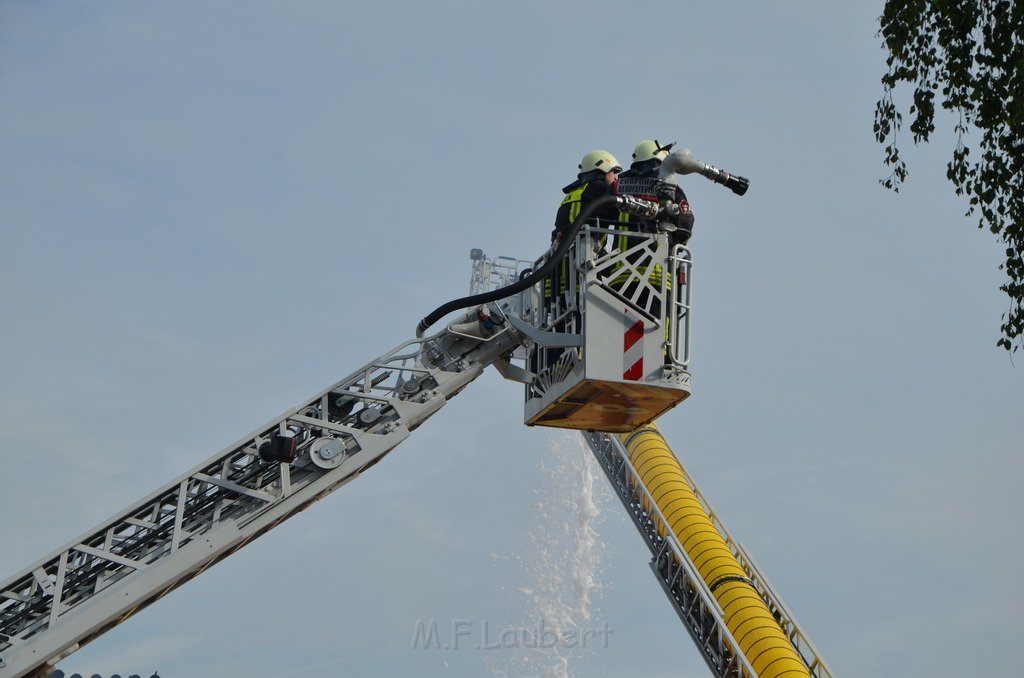 Grossfeuer Poco Lager Koeln Porz Gremberghoven Hansestr P541.JPG - Miklos Laubert